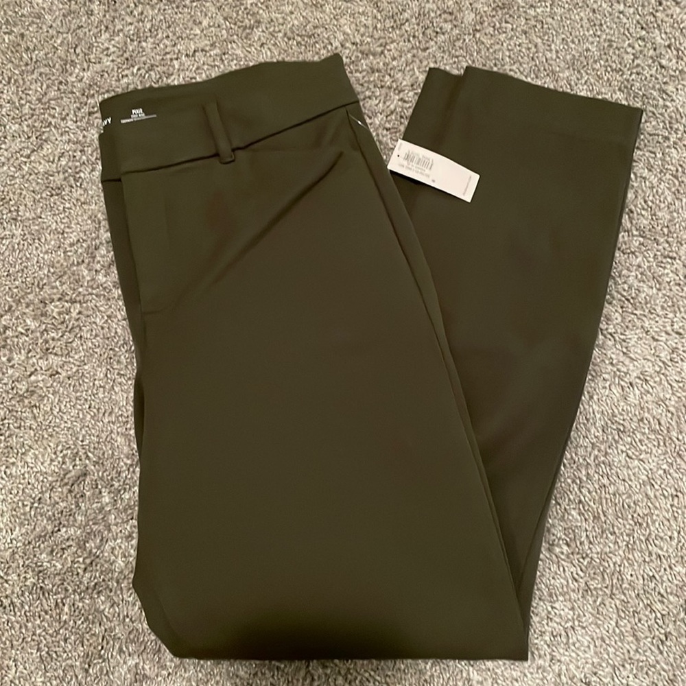 NWT Old Navy Pixie Pants